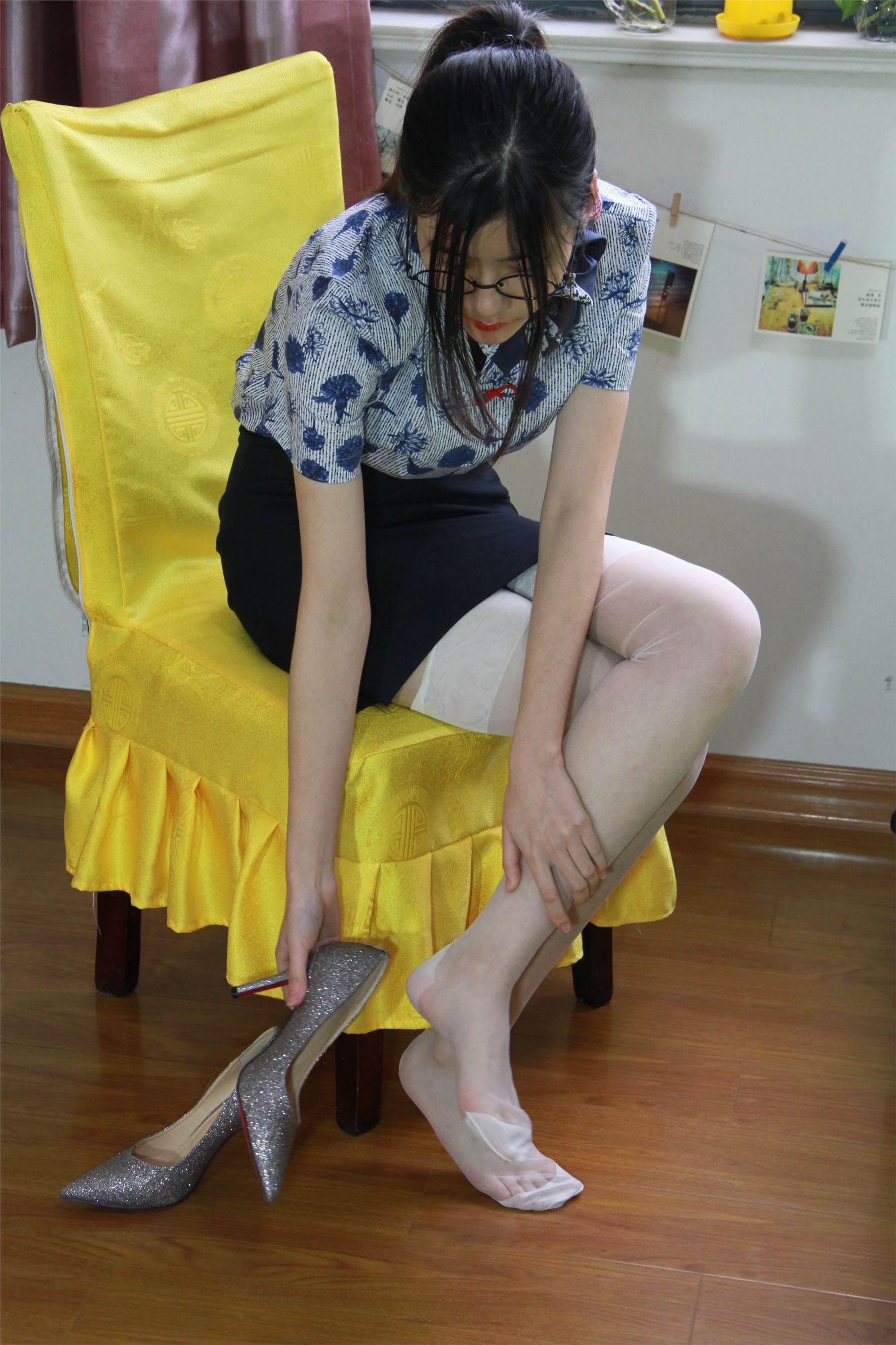 自由摄影 No.004 质感的制服搭配长筒0D长筒丝